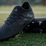 Sepatu Bola Adidas Untuk Kontrol Bola Maksimal Di Lapangan Rumput Sintetis