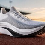 Review Sepatu Nike ZoomX Vaporfly 2026 untuk Performa Lari Cepat